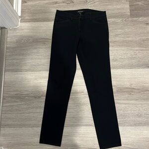 White House Black Market NWOT Black skinny size 00